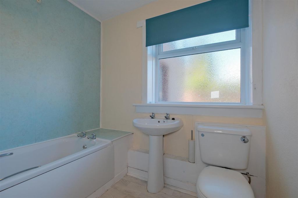 Additional image 12 of 2 bed flat for saleGlasgow Road, Hamilton ML3
