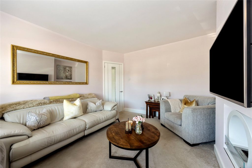 Property photo 3 of 17 Picture No. 22