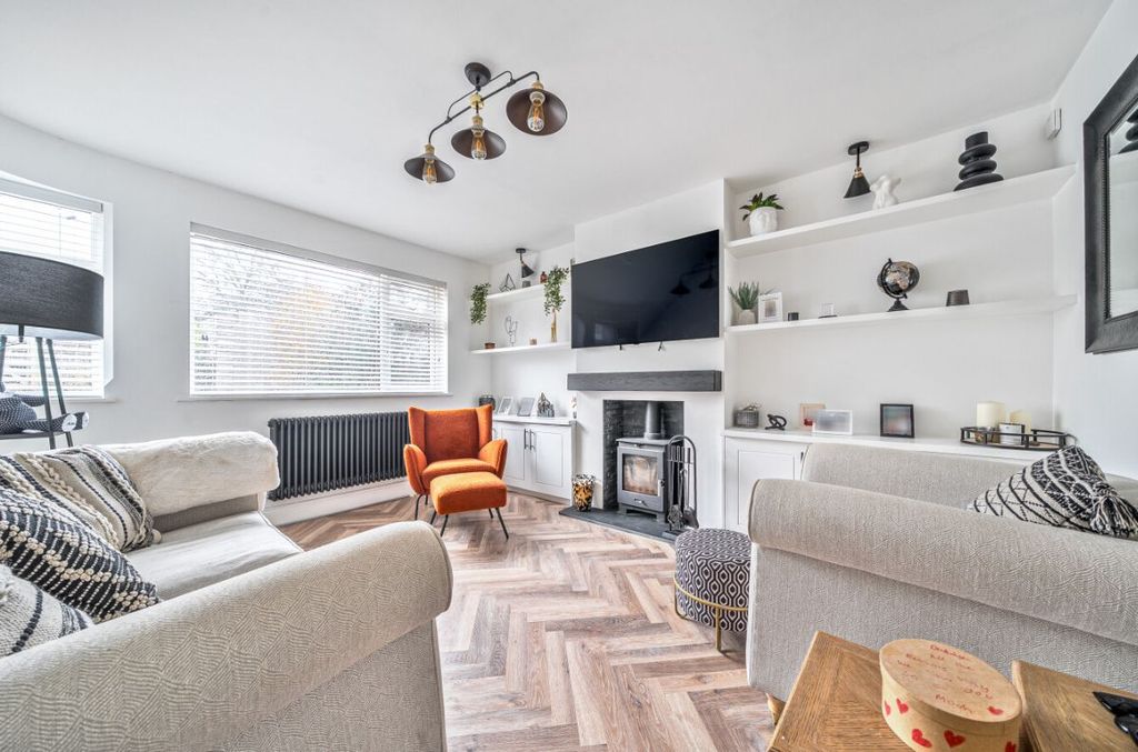 Property photo 1 of 23