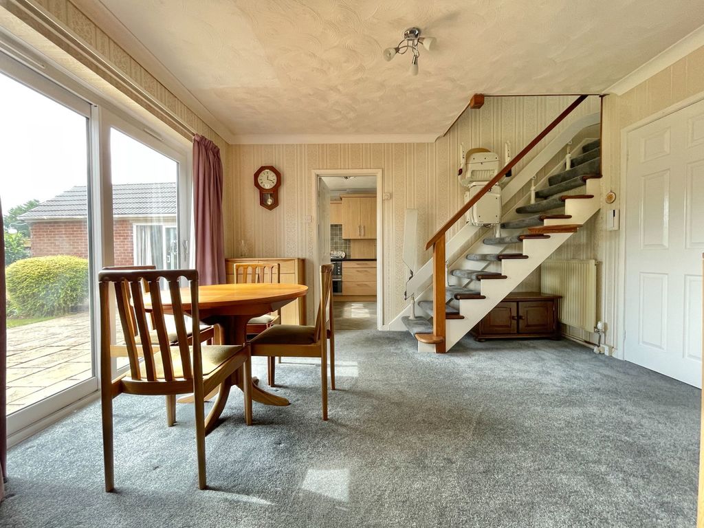 Property photo 3 of 27