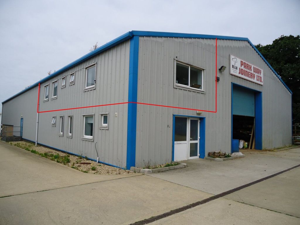 Property photo 1 of 4