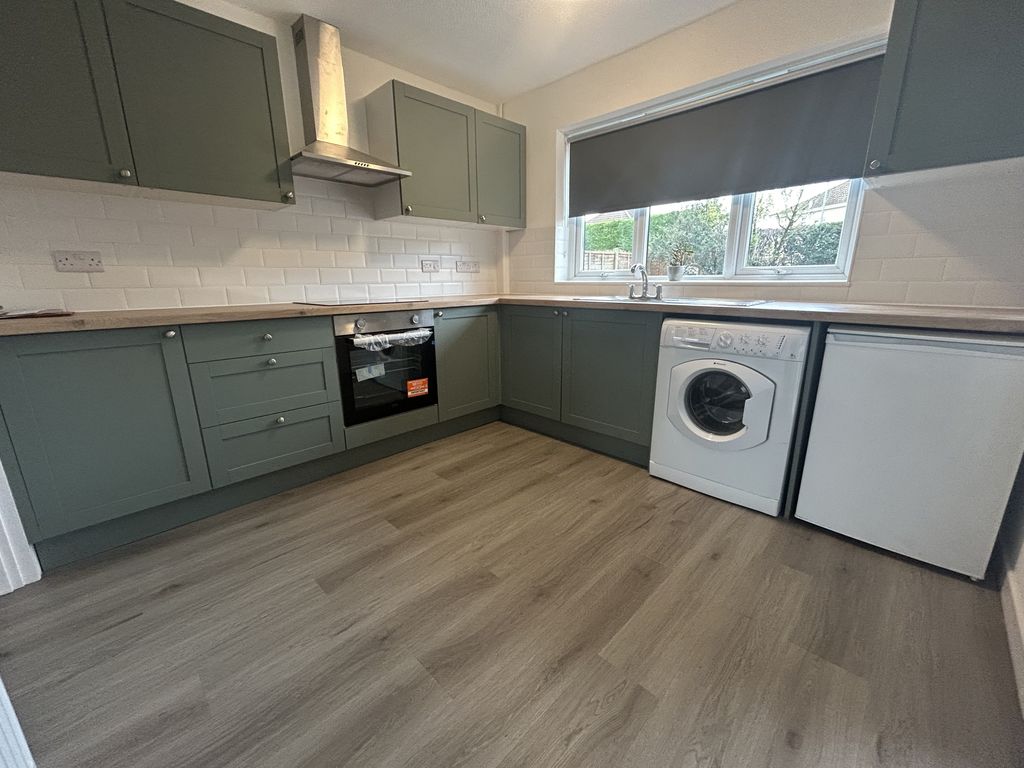 Property photo 2 of 20 Hanham The Meadows 32 Kithen1