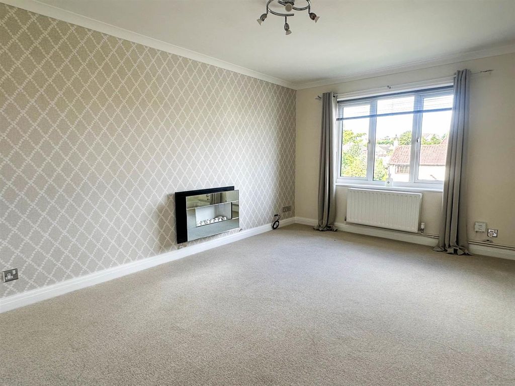 Property photo 3 of 12 7.Jpg