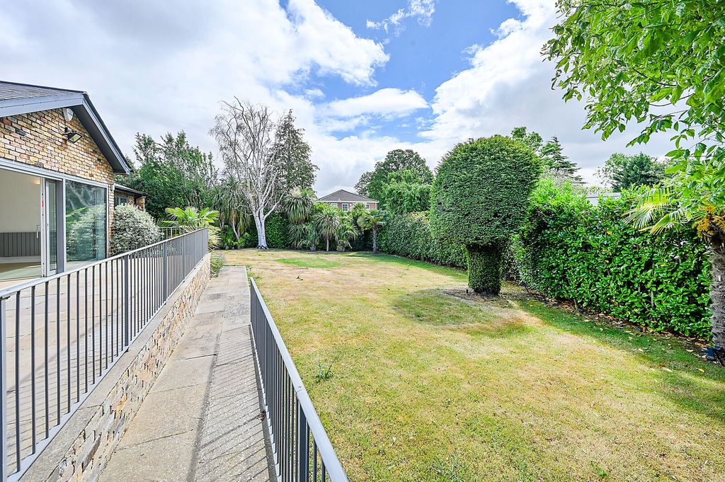 Property photo 3 of 12