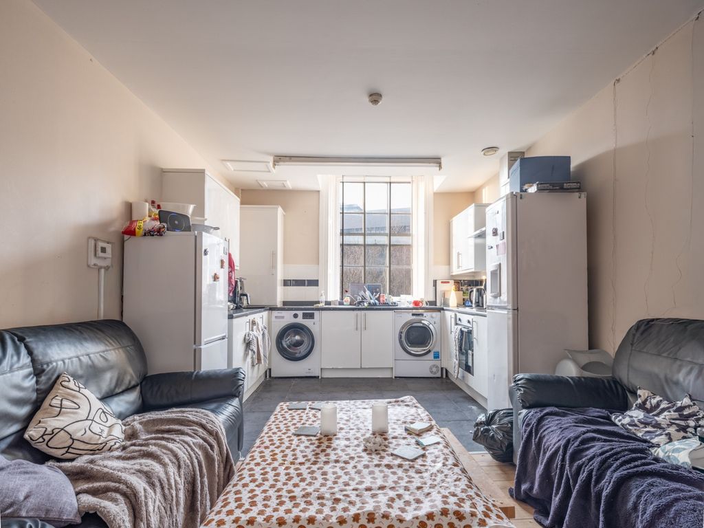 Property photo 1 of 8 3708281