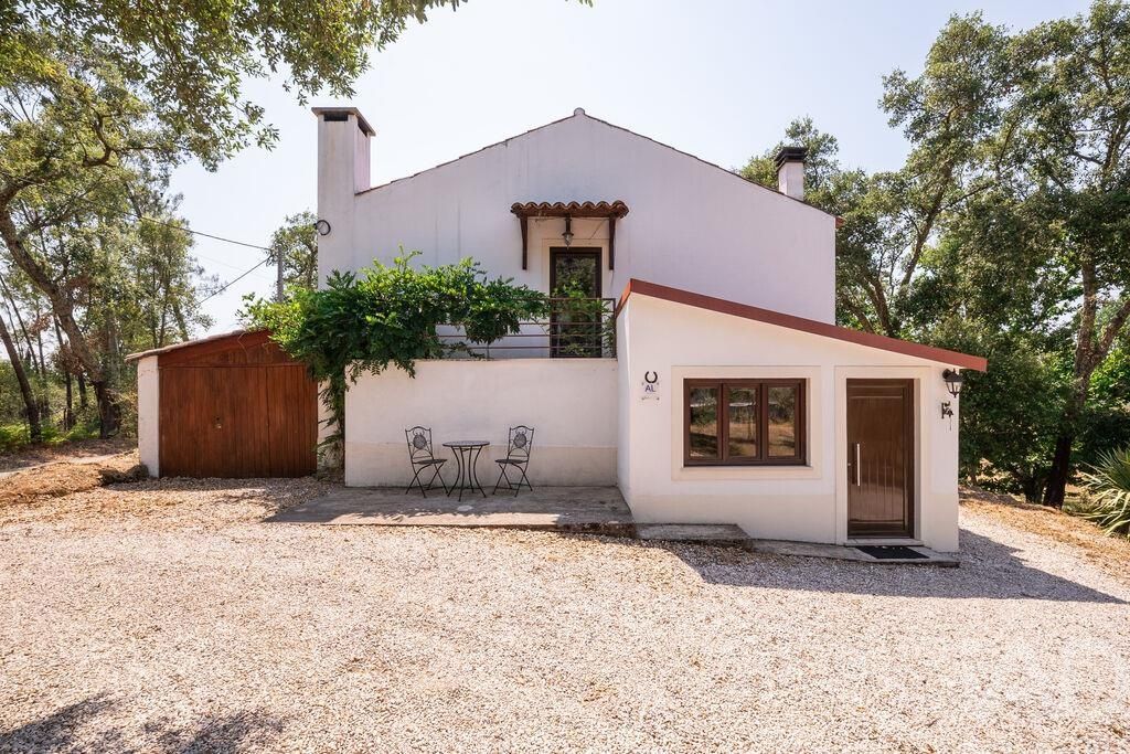 Property photo 2 of 40