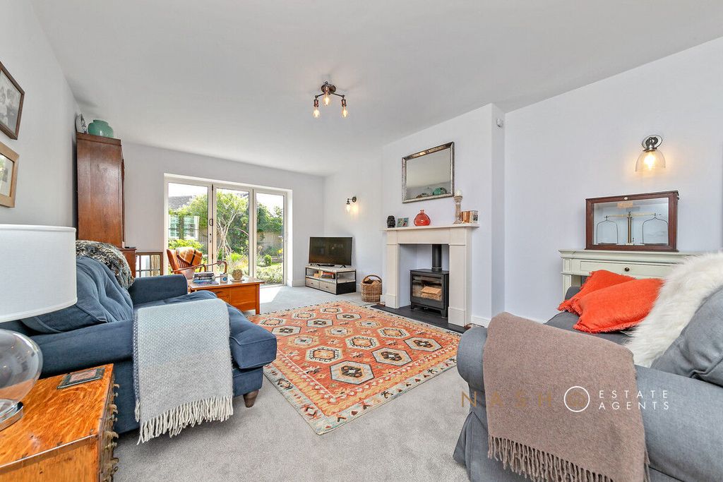Property photo 2 of 45