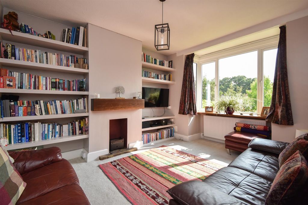 Property photo 1 of 23 Living Space