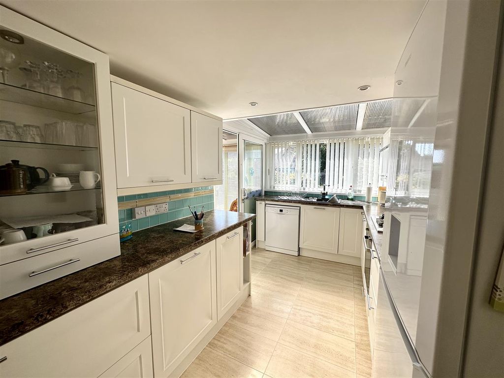 Property photo 2 of 18 Kitchen 2.Jpeg