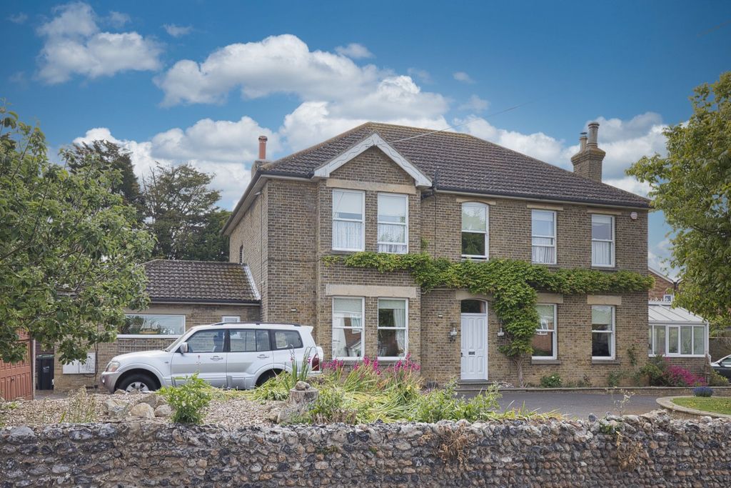 Property photo 1 of 35 Picture No. 47