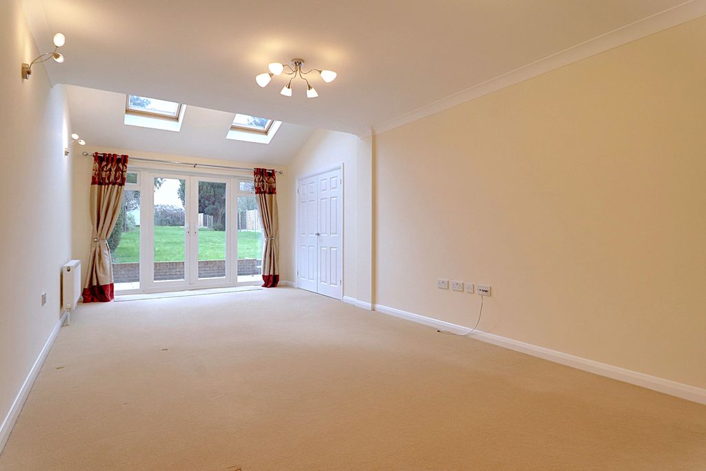 Property photo 3 of 20