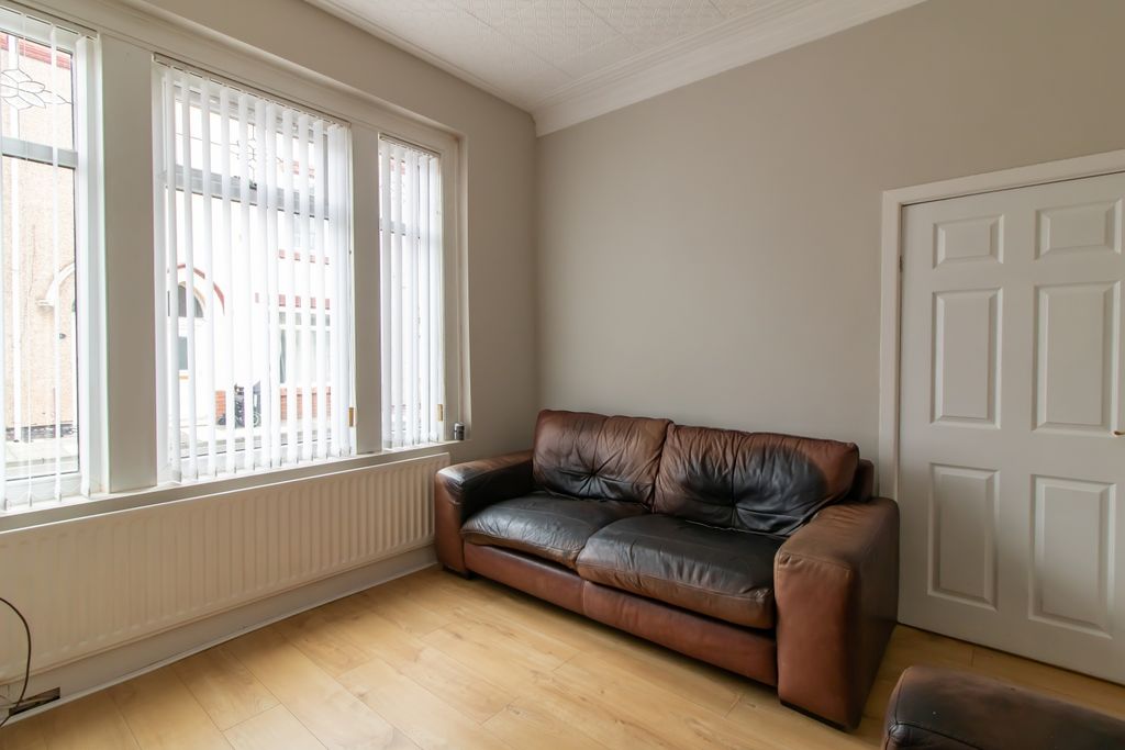 Property photo 3 of 18 Image 2