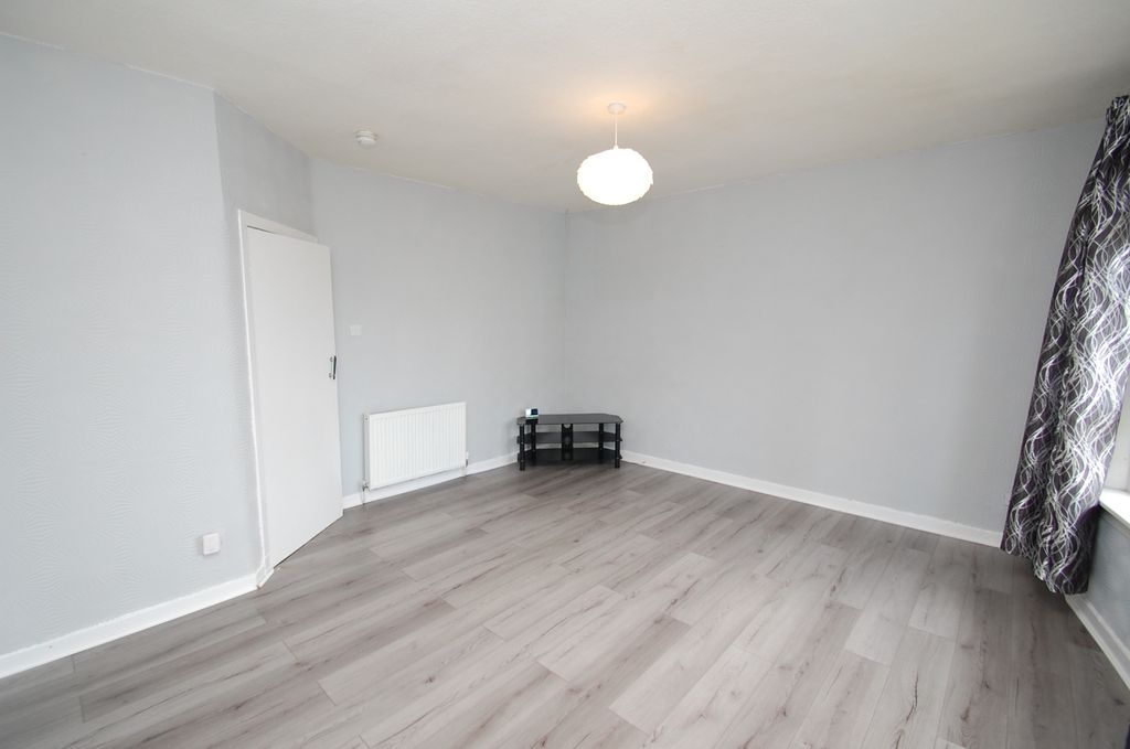 Property photo 3 of 16 5326762