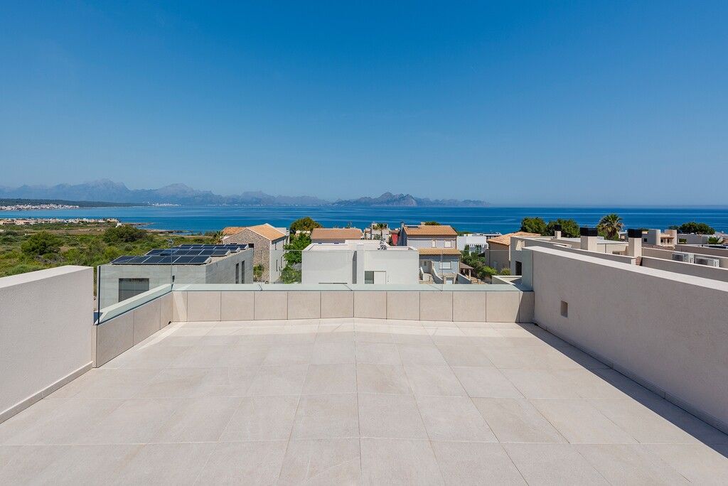 Property photo 3 of 20 Roof Terrace