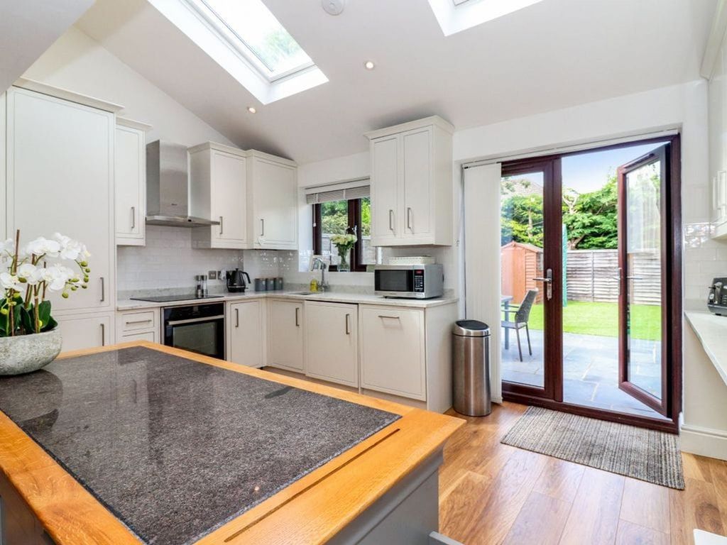 Property photo 3 of 17