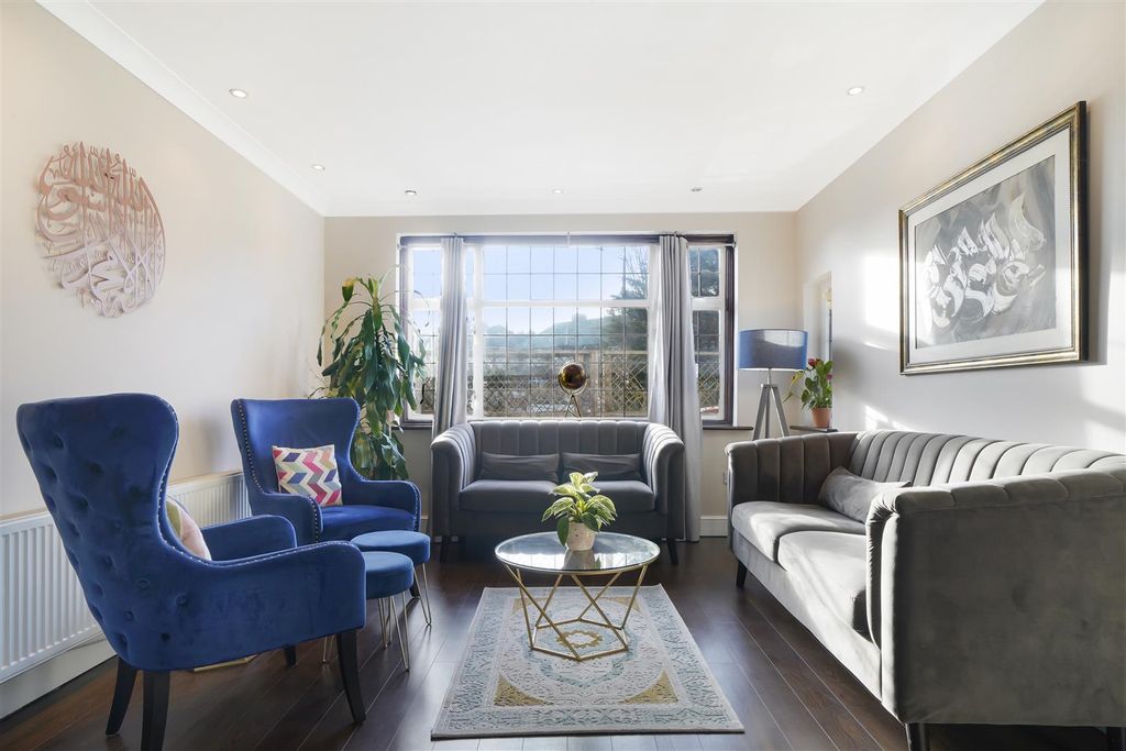 Property photo 3 of 46 234 Watford Road - 9Bmzjewdbxvjdsz2Bsvi.Jpg