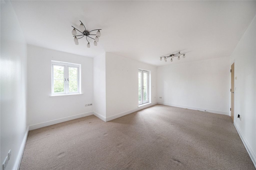 Property photo 3 of 14 Picture No. 28