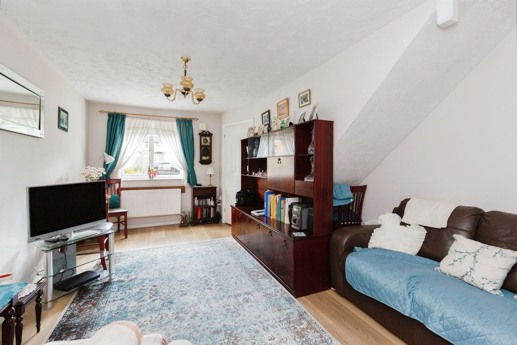 Property photo 2 of 15
