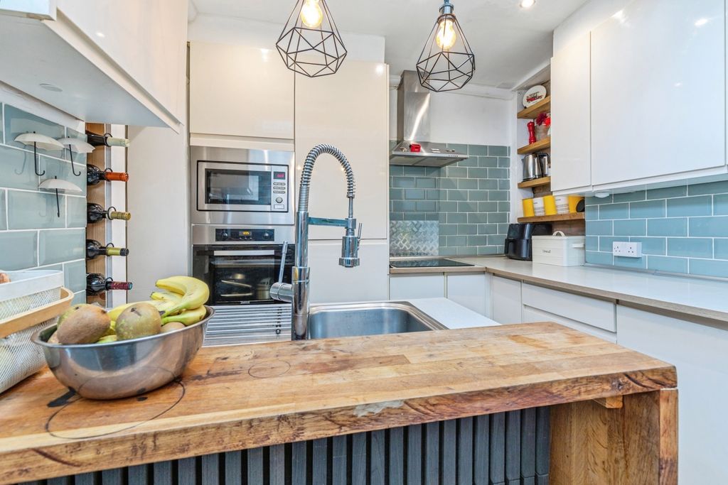 Property photo 3 of 20 Pbox-Img.Jpg