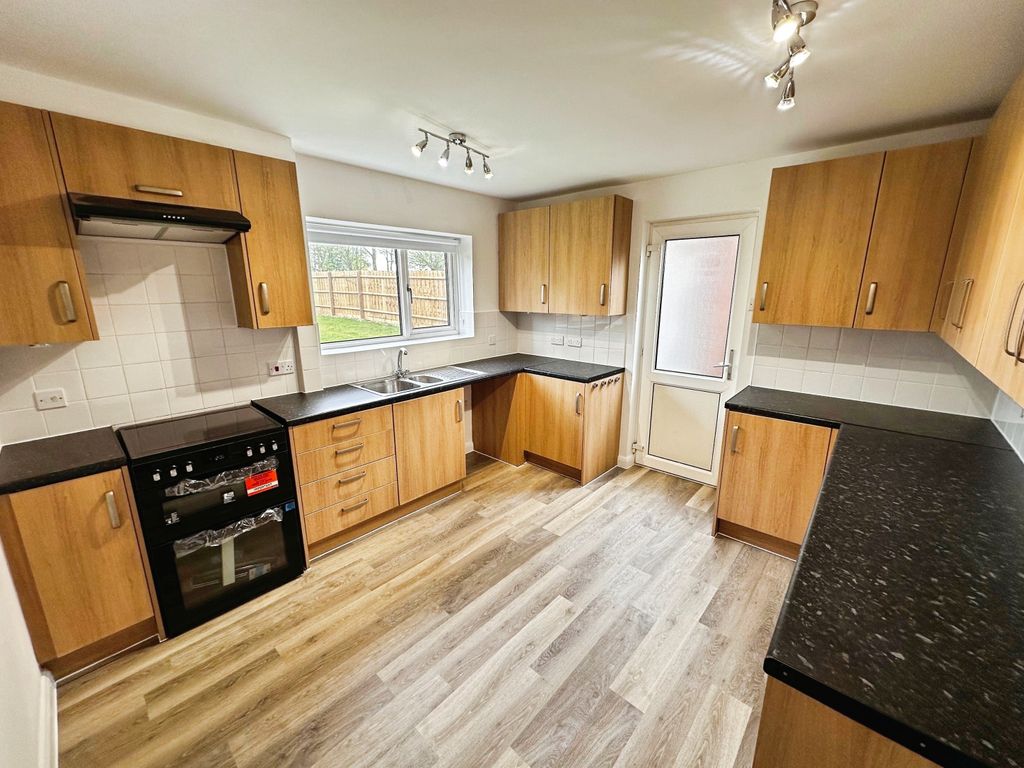 Property photo 3 of 29 Image