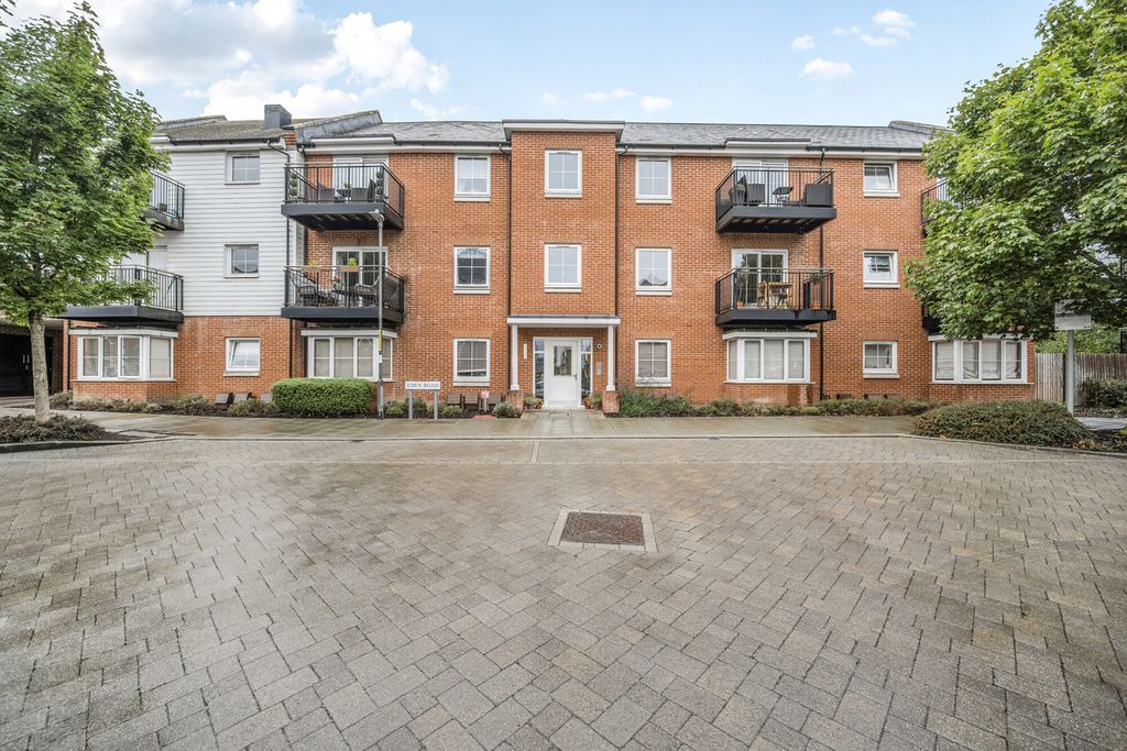 Property photo 1 of 19 External