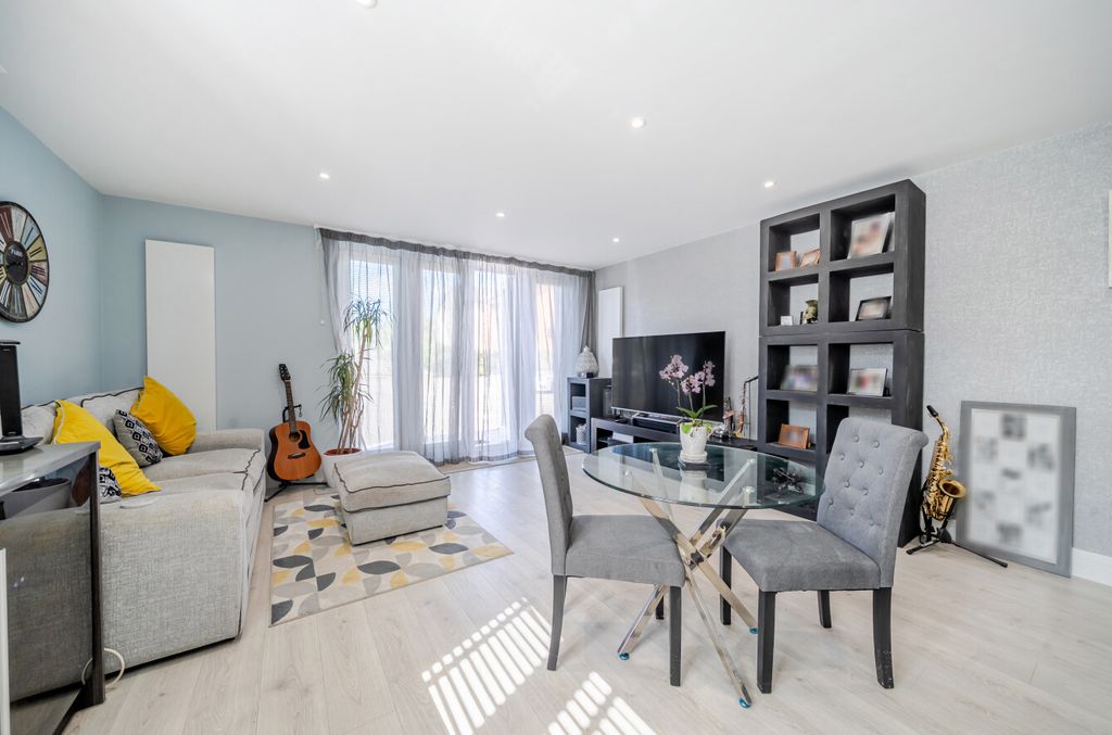 Property photo 3 of 10 1481902-22-6A44d7...