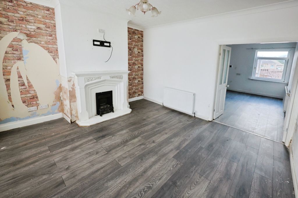 Property photo 2 of 8 Pbox-Img.Jpg