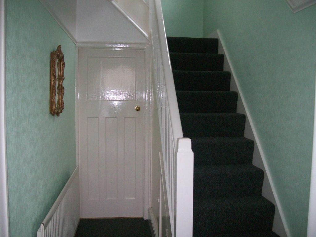 Property photo 2 of 18 Hall.Jpg