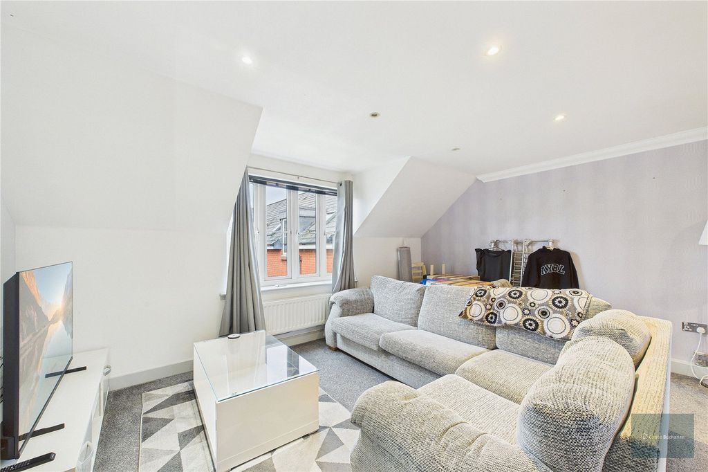 Property photo 3 of 9 Picture No. 20