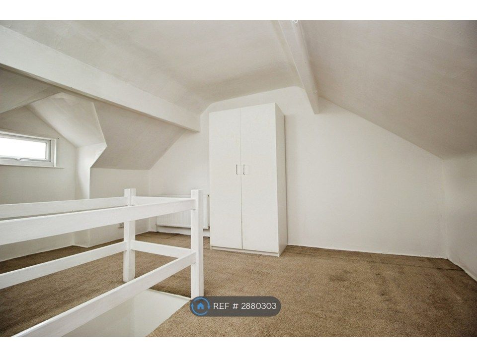 Property photo 3 of 15 Attic Bedroom 1