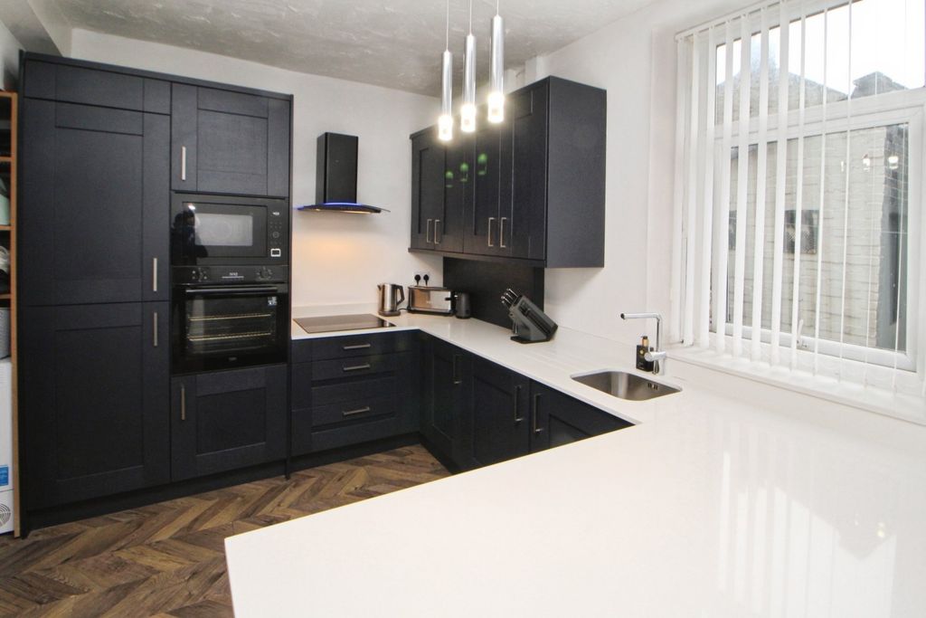 Property photo 3 of 12 Picture No. 02