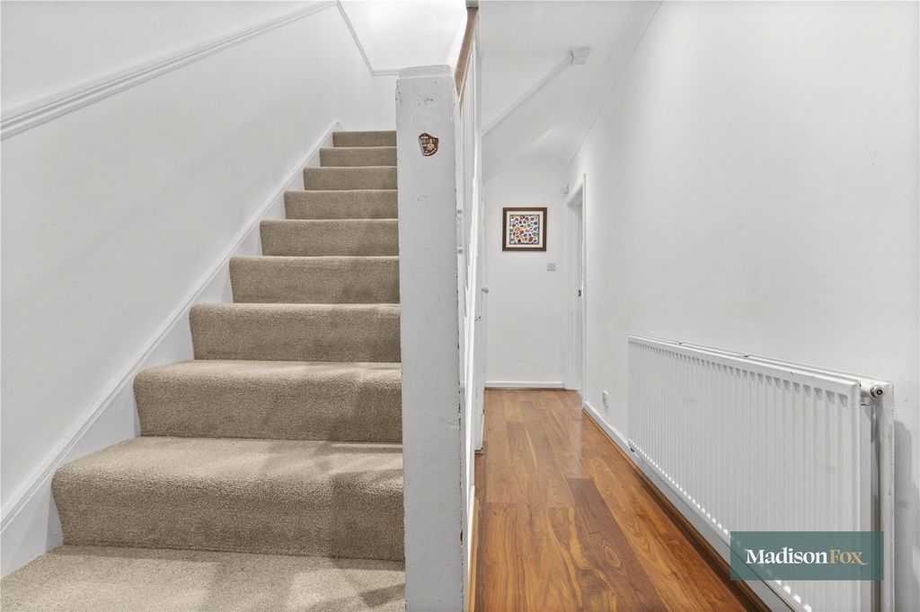 Property photo 2 of 28 Picture No. 87