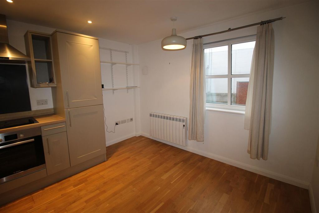 Property photo 2 of 13 Img_9158.Jpg