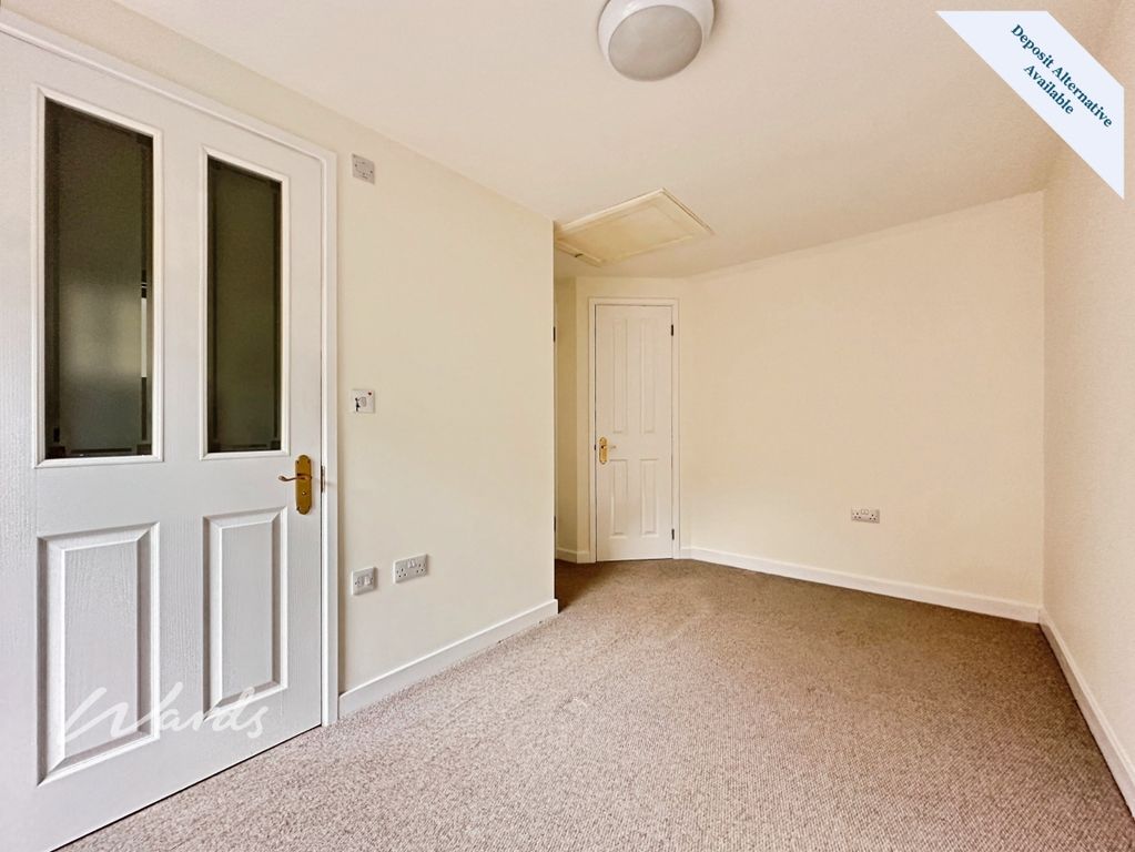 Property photo 2 of 10 Bedroom