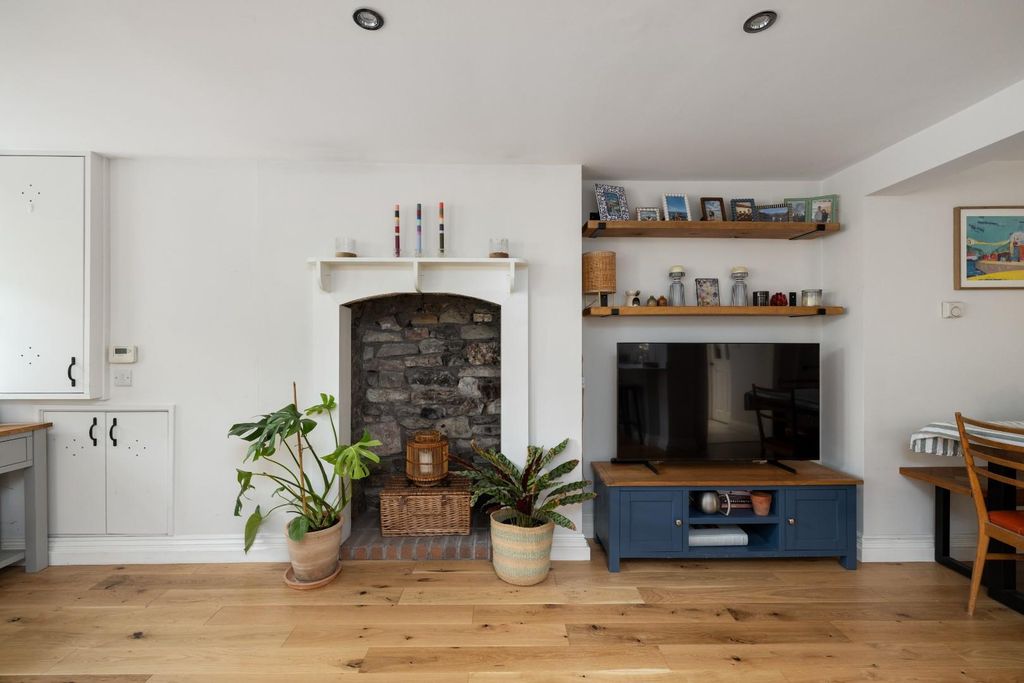 Property photo 1 of 21 Char9244.Jpg