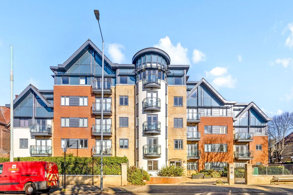 Property photo 1 of 21