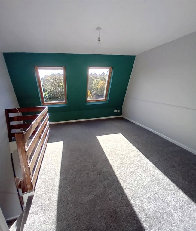 Property photo 3 of 7 Picture No. 10