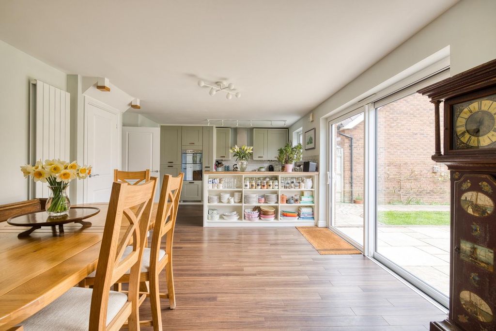 Property photo 1 of 41 Char0208_Hdr.Jpg