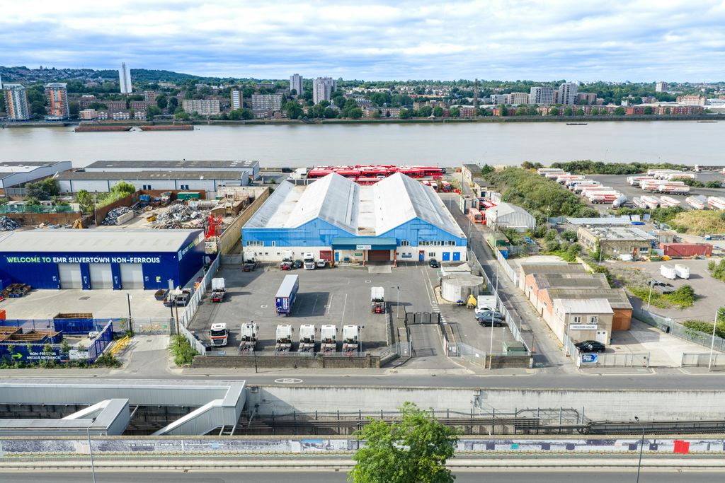 Property photo 2 of 35 Unit 8 Standard Industrial Estate 69.Jpg