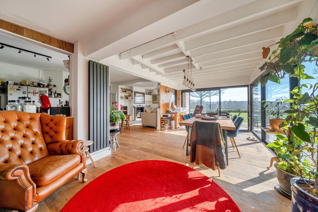 Property photo 3 of 8 Dining Room