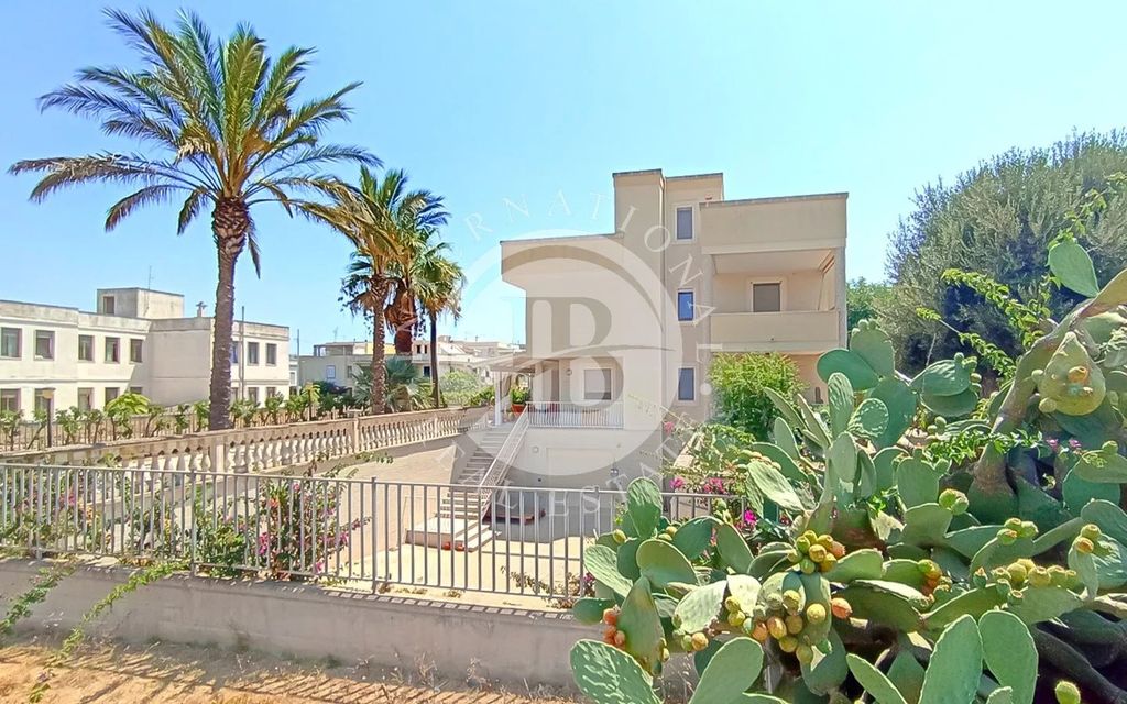 Property photo 3 of 28