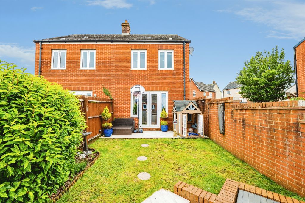Property photo 2 of 18
