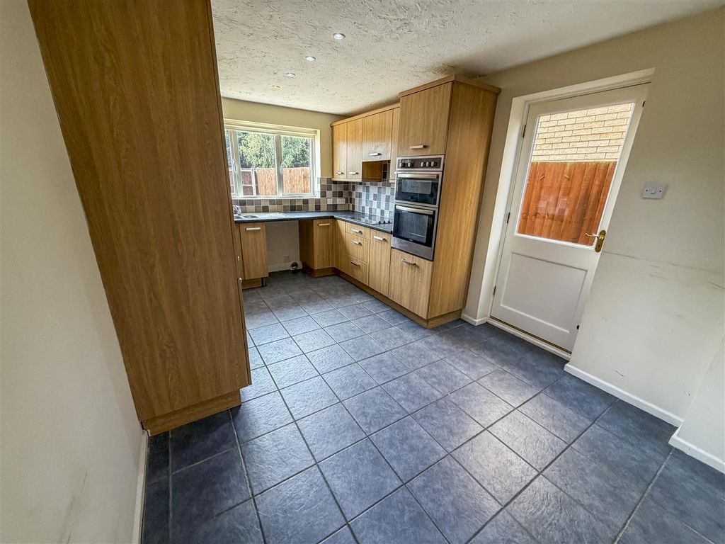 Property photo 2 of 23 Tlc_6Dbcf3A7-1F7E-46d1-B4F0-9Ec49B421F53_688c48F.J