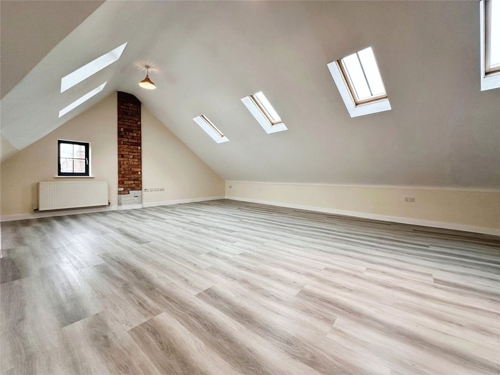 Property photo 2 of 8 Open Plan Living