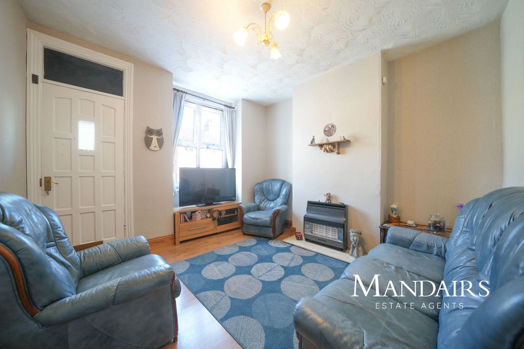 Property photo 3 of 24