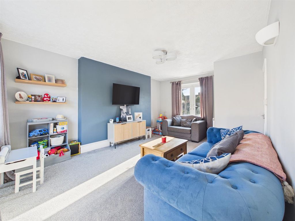 Property photo 3 of 14