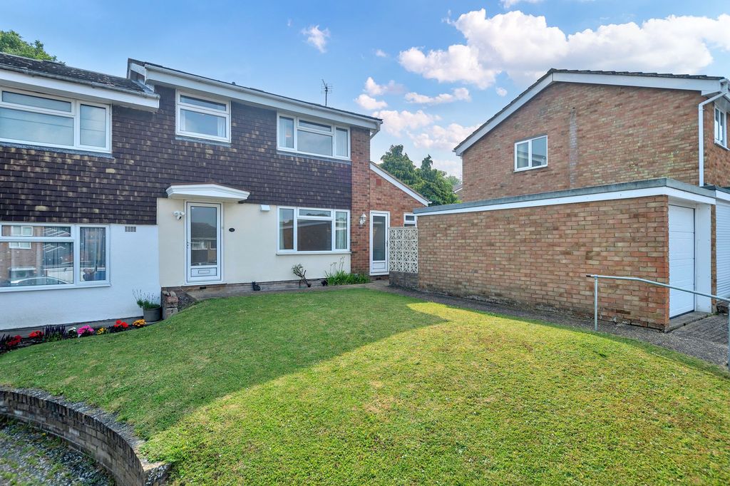 Property photo 1 of 18