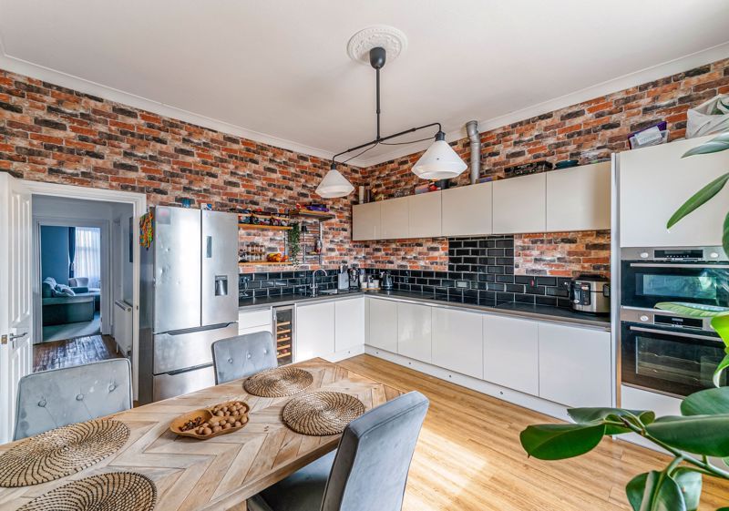 Property photo 2 of 23 Photo 16