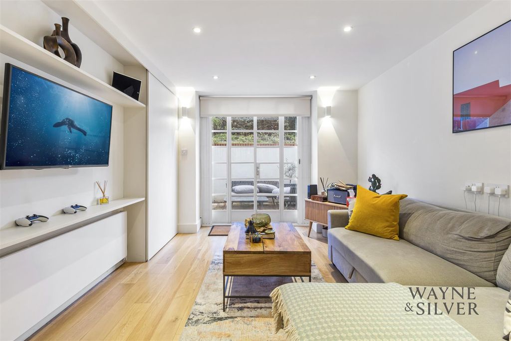 Property photo 1 of 12 Wayne &amp; Silver