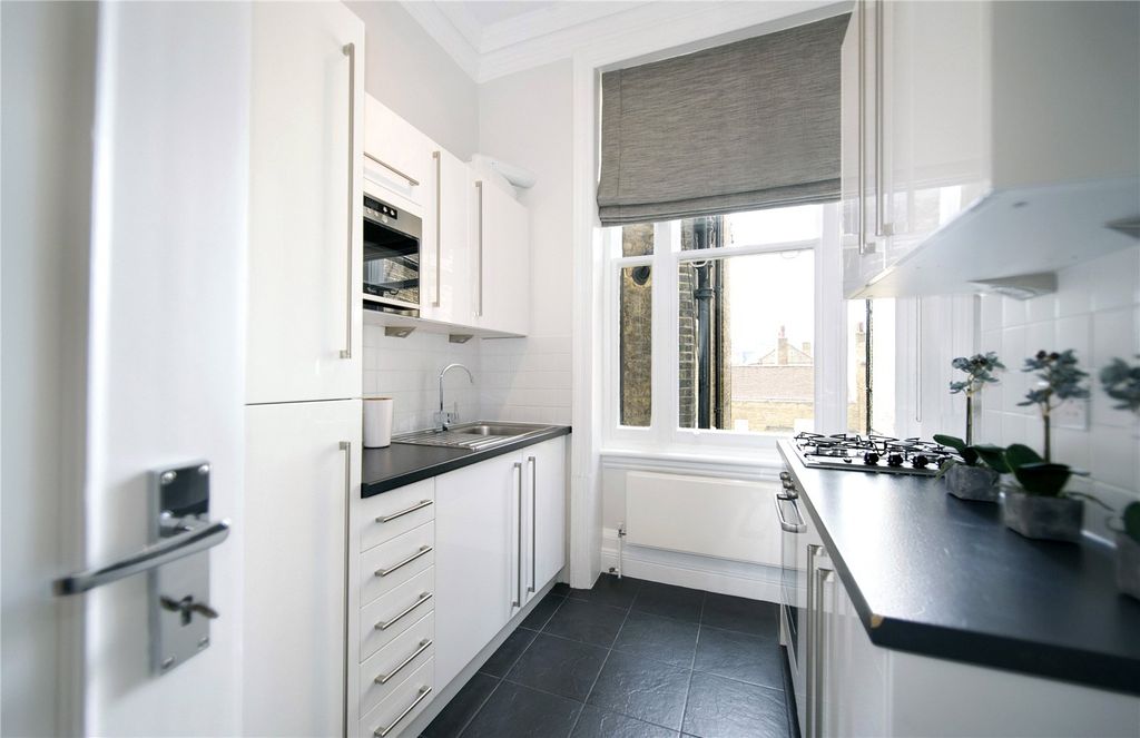Property photo 2 of 4 Picture No. 04